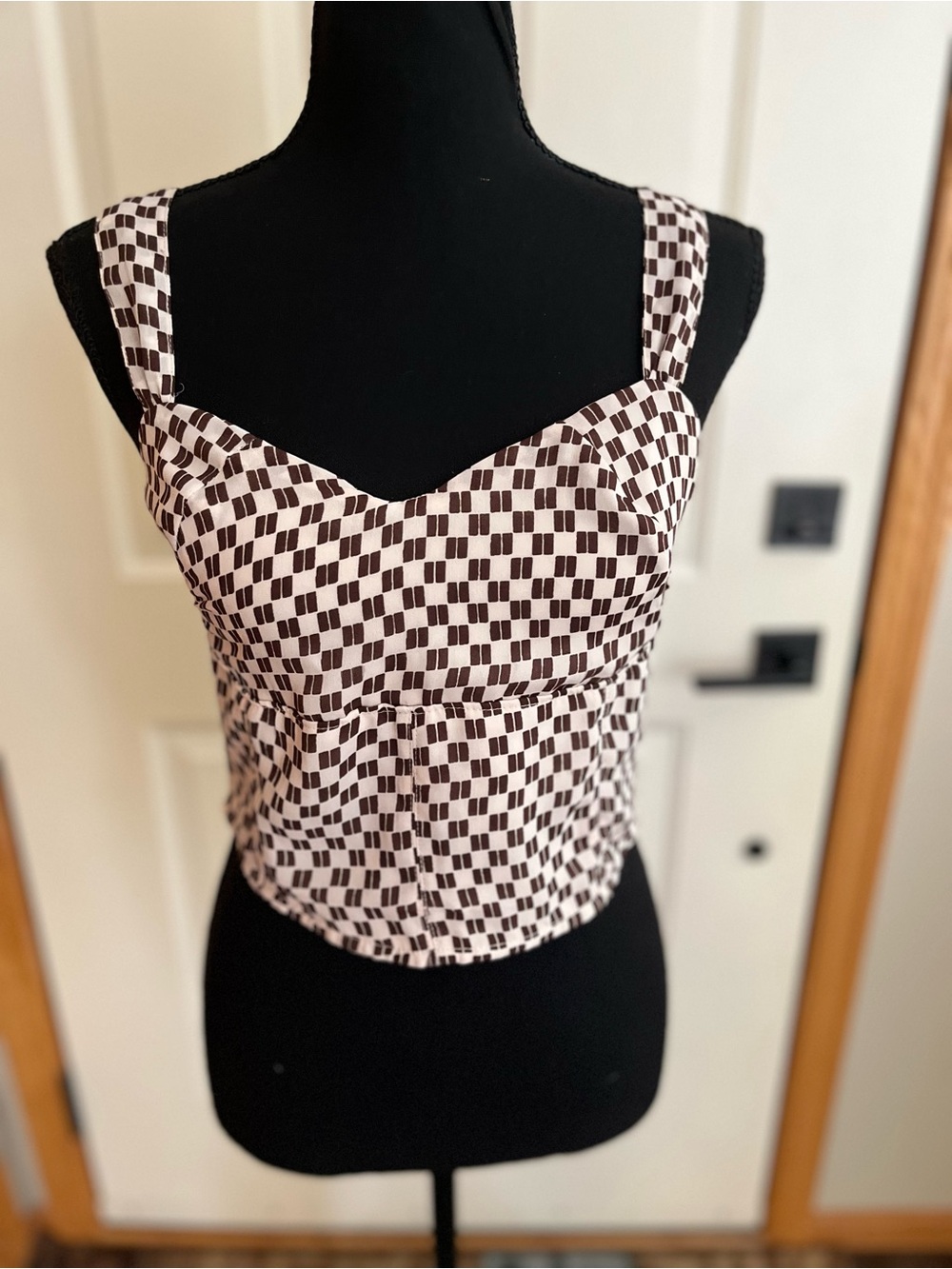 Abercrombie & Fitch cream & brown checkerboard crop tank top camisole. Small
